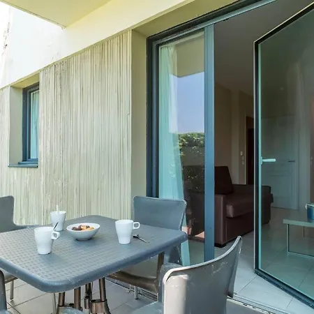 Les Thermes 404 - Appt Proche Plage Avec Piscine Partagee Concarneau Exterior photo