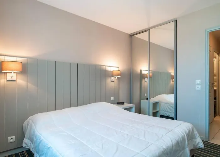 Les Thermes 404 - Appt Proche Plage Avec Piscine Partagee