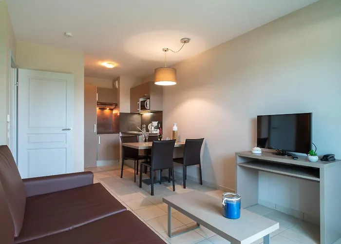 Les Thermes 404 - Appt Proche Plage Avec Piscine Partagee