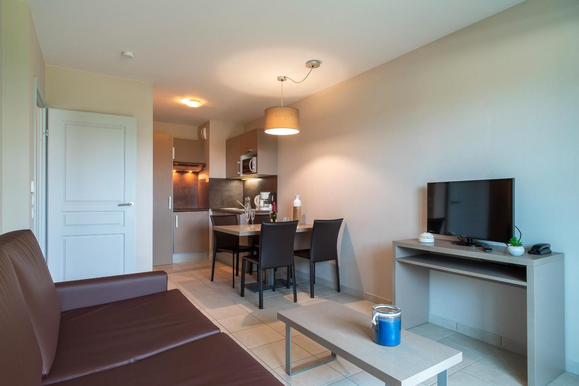 Appartamento Les Thermes 404 - Appt Proche Avec Piscine Partagee